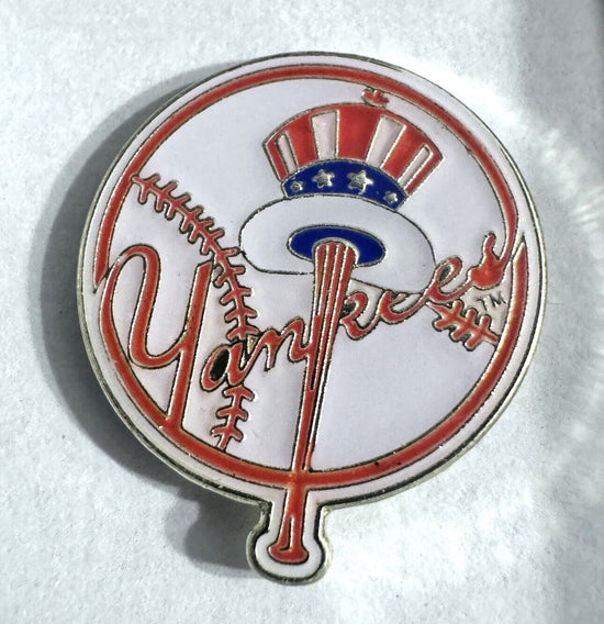New York Yankees lapel pin Lot Of 5 . Great For Hats , Backpacks , Or A Gift