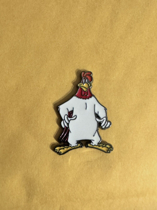 Foghorn Leghorn Looney Tunes enamel pin NOS Rooster retro cartoon WB hat lapel
